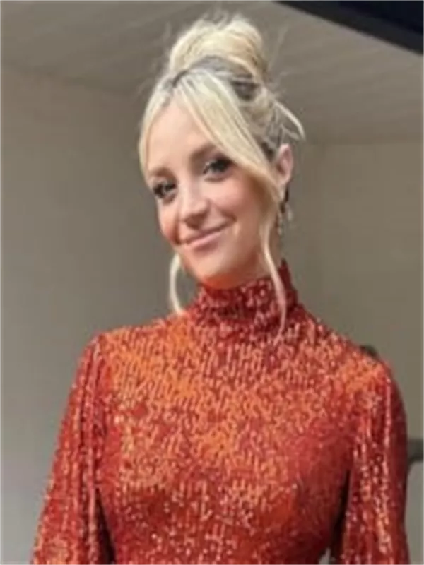 Abby Elliott