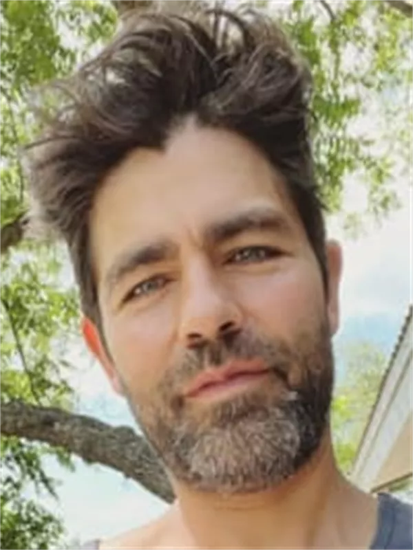 Adrian Grenier