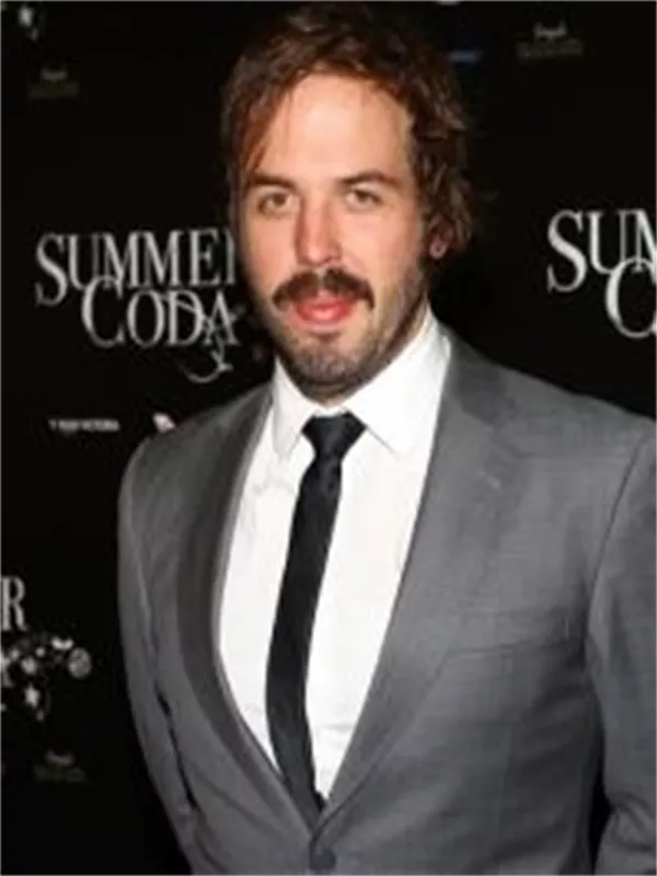Angus Sampson