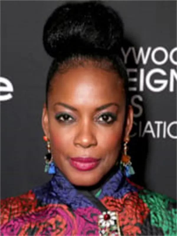 Aunjanue Ellis
