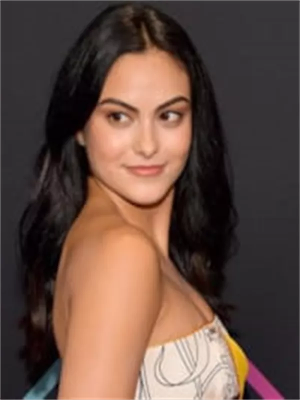 Camila Mendes