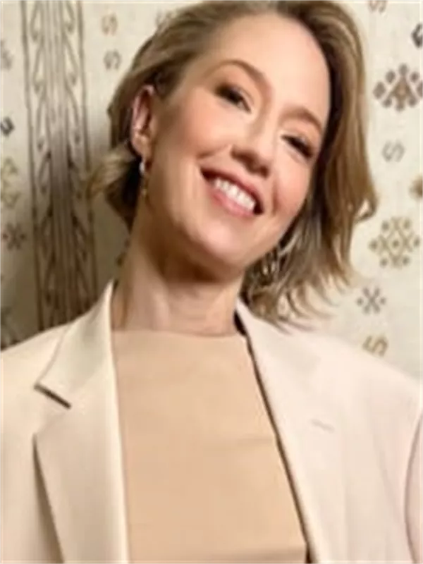 Carrie Coon