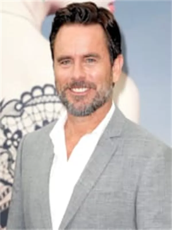 Charles Esten