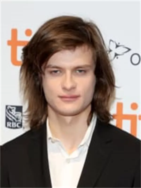 Charlie Tahan