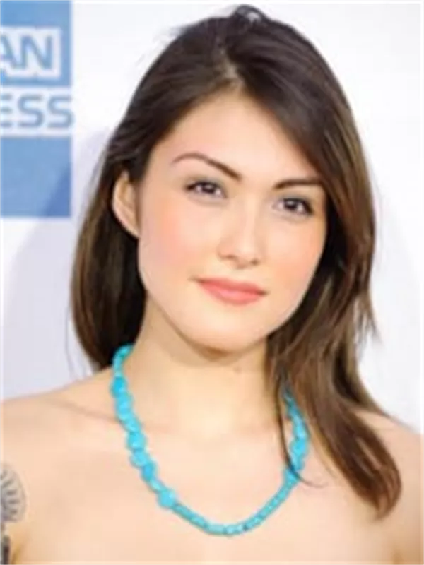 Daniella Pineda