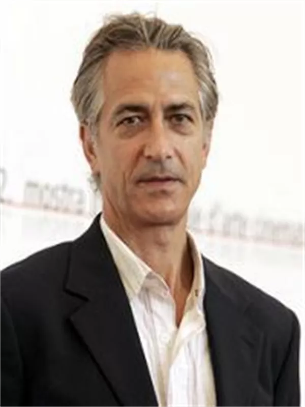David Strathairn