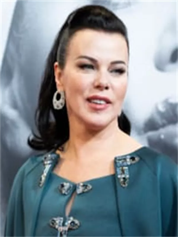 Debi Mazar