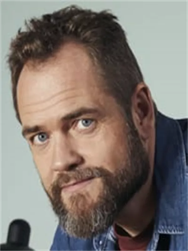 Esben Dalgaard Andersen