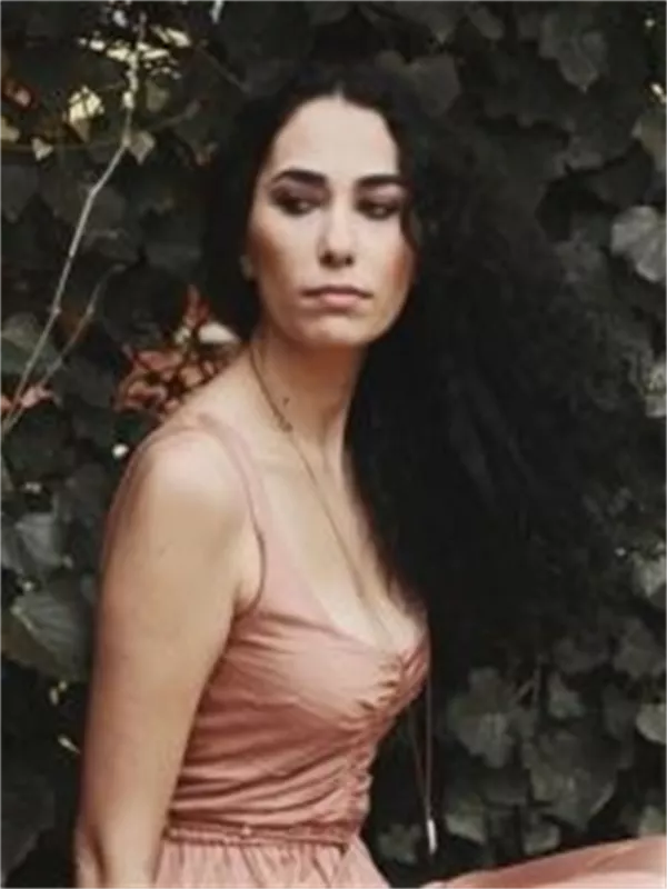 Esra Ruşan
