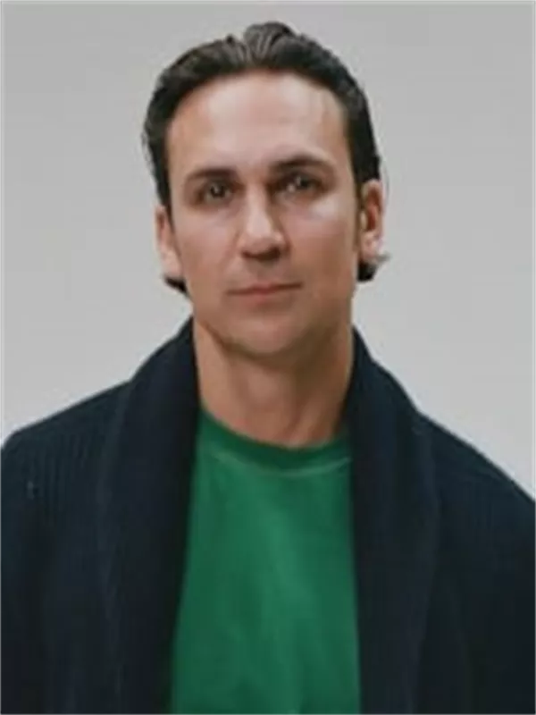 Henry Lloyd-Hughes