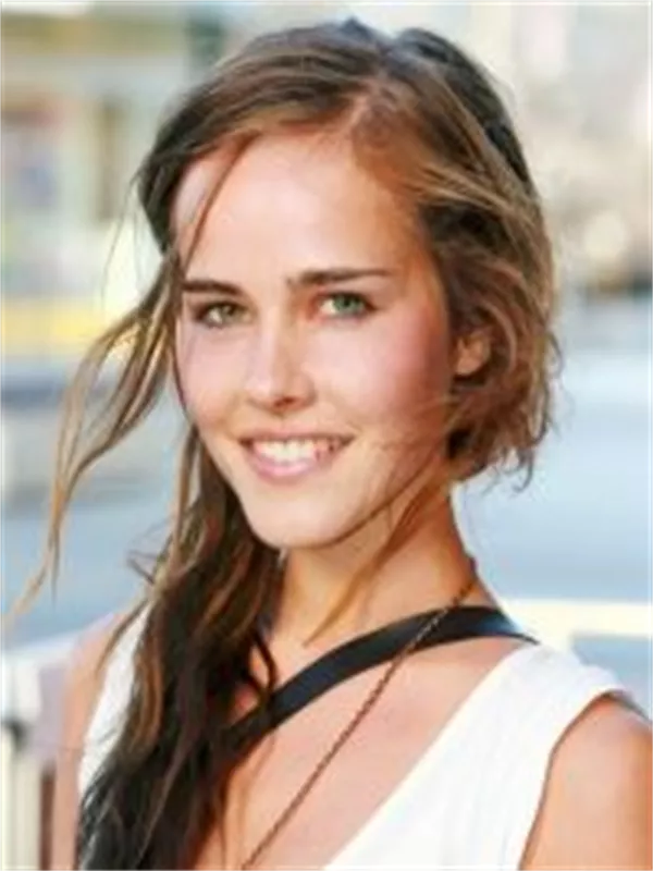 Isabel Lucas