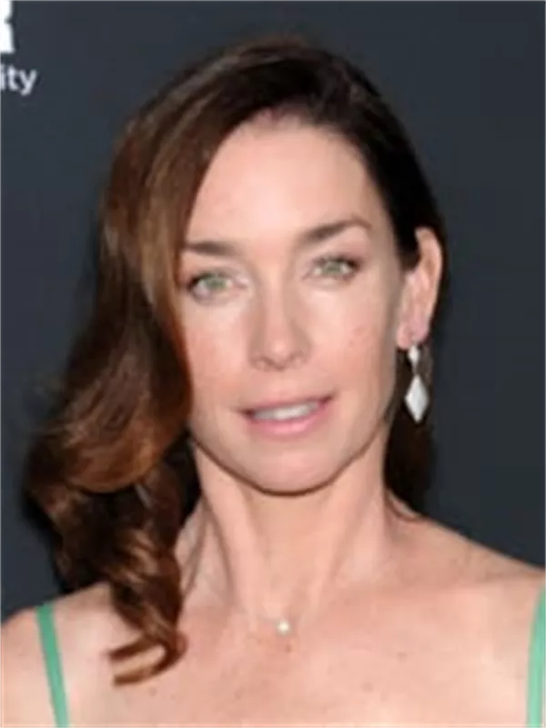 Julianne Nicholson