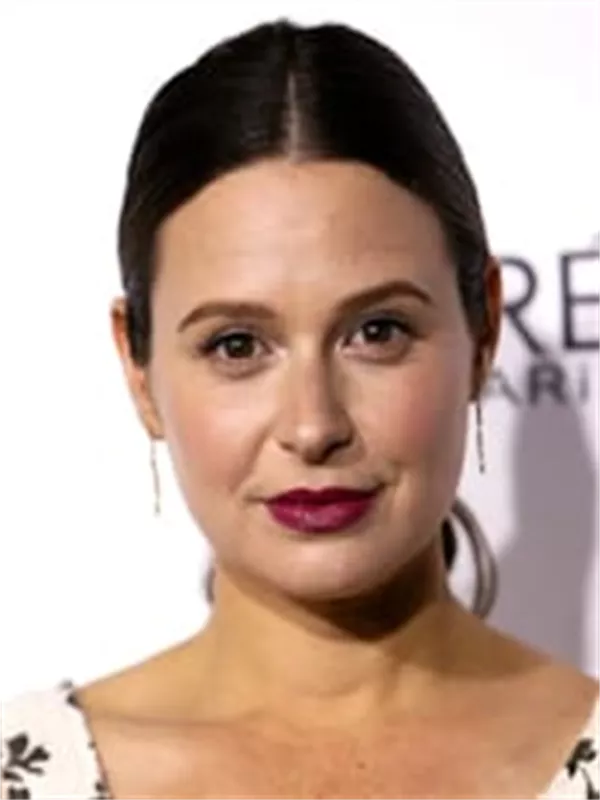 Katie Lowes