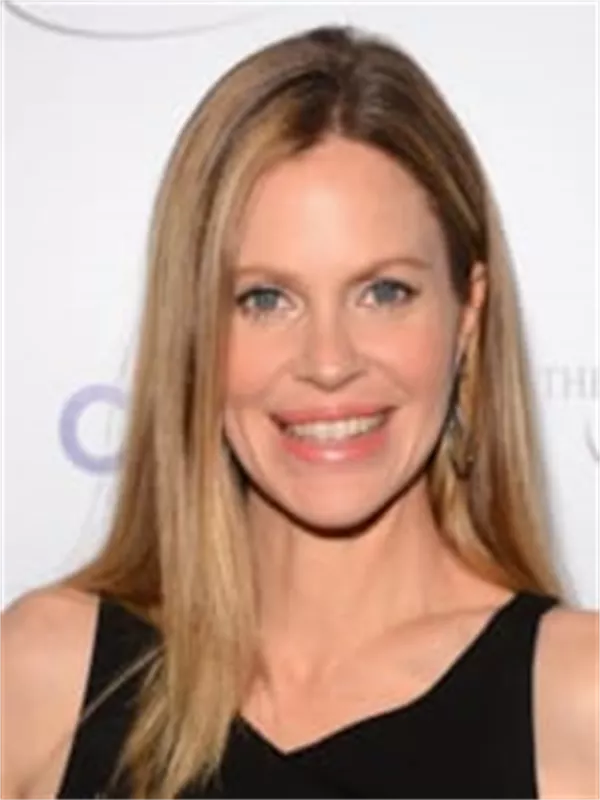 Kristin Bauer van Straten