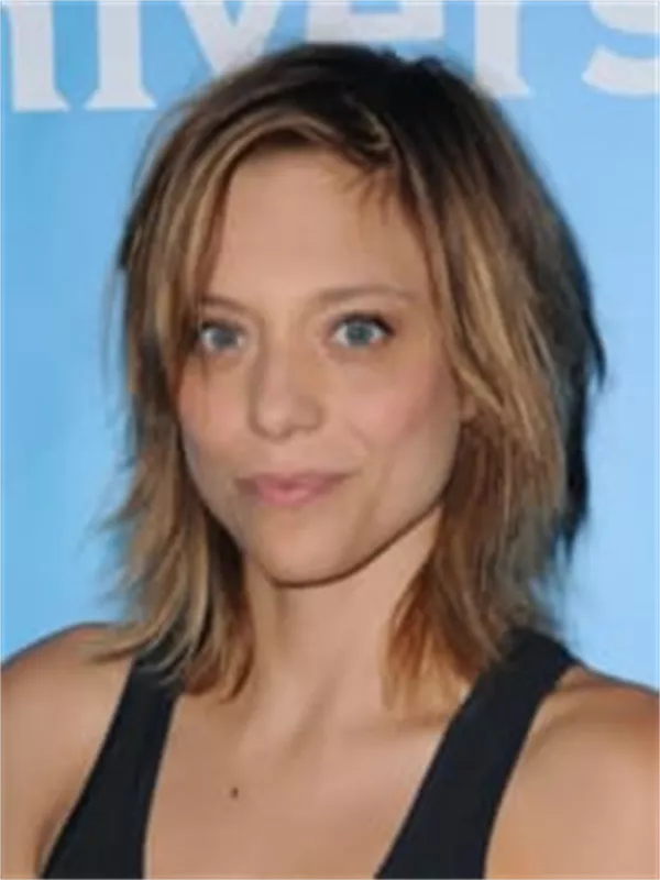 Lizzie Brochere