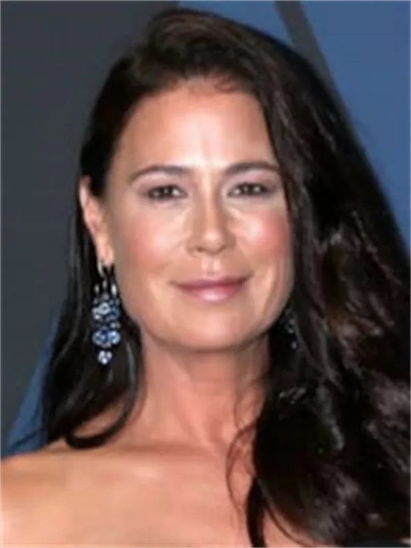 Maura Tierney