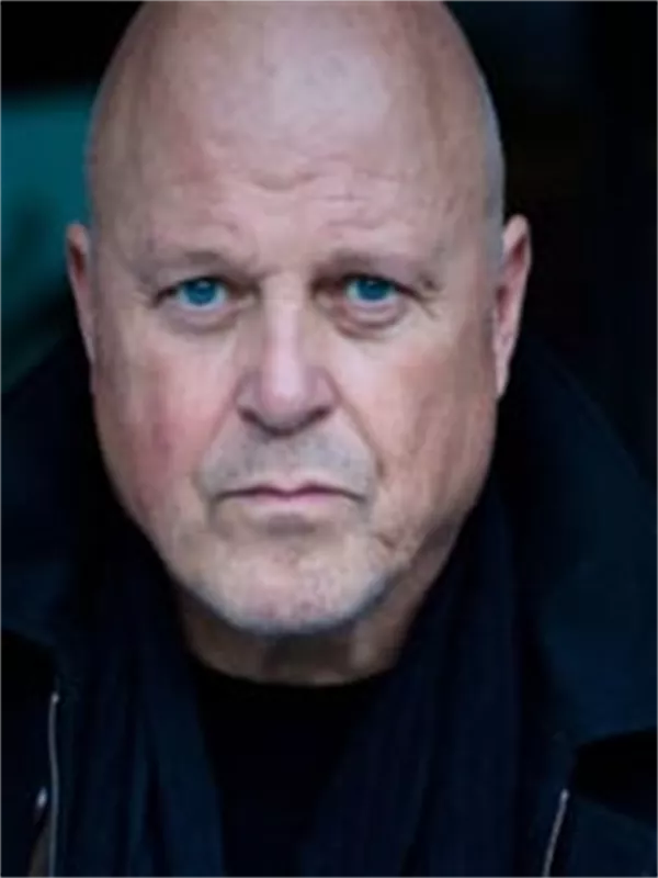 Michael Chiklis