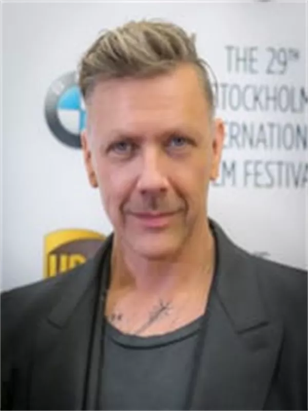 Mikael Persbrandt