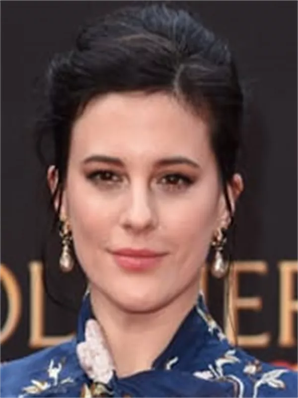 Phoebe Fox