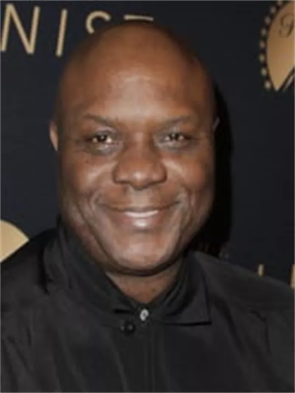 Robert Wisdom