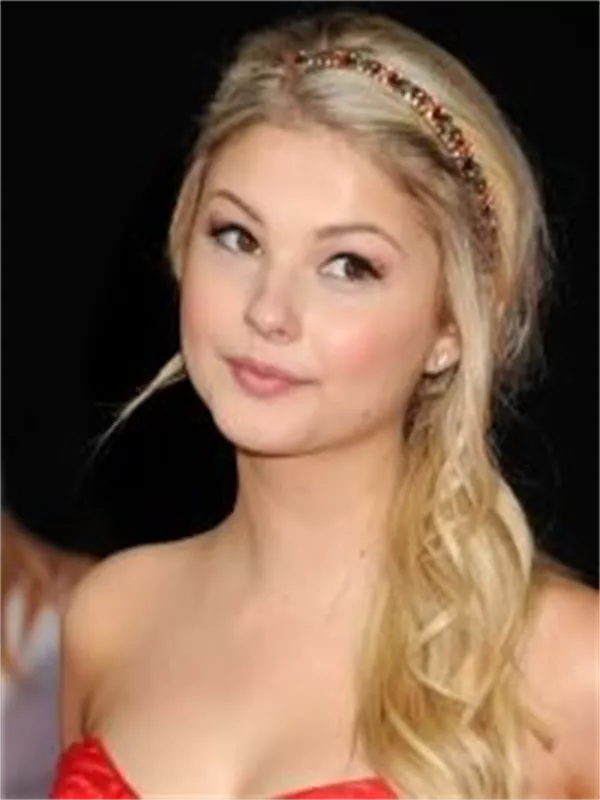 Stefanie Scott