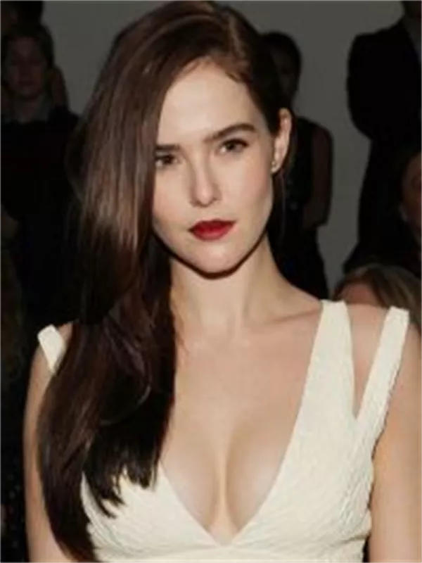 Zoey Deutch